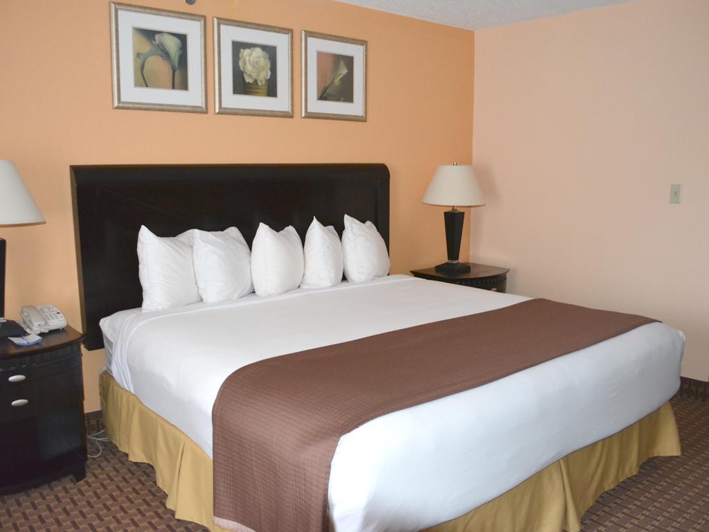 Baymont By Wyndham East Windsor Bradley Airport Hotel Ngoại thất bức ảnh